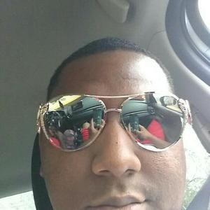 Meet your Posher, Derrick